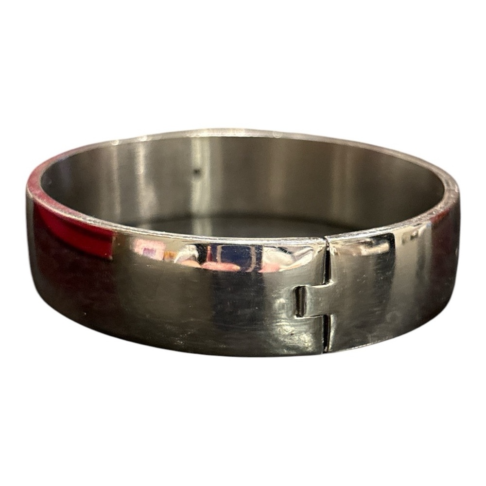 JCM Stainless Steel Hinged Bracelet 1” wide. YM